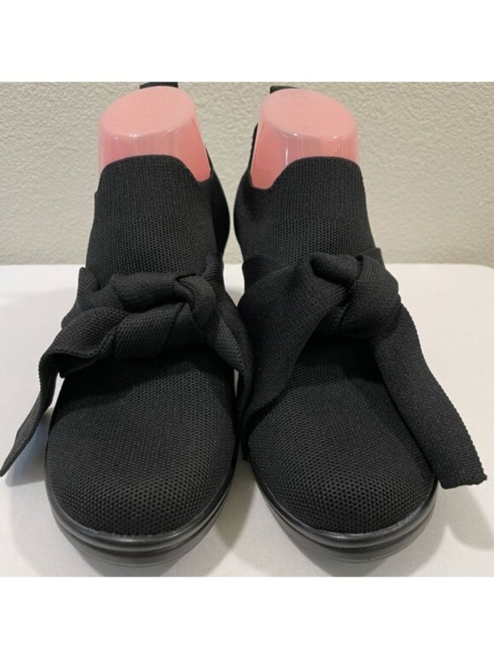 Bernie Mev Chesca Serenity Black Stretch Knit Bow Pump Shoe 8.5/9